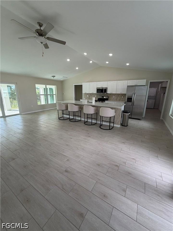 4034 Ne 9th Pl - Photo 5 of 17