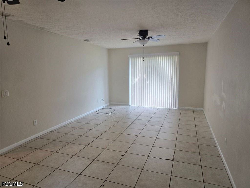 3815 Se 15th Pl #2 - Photo 4 of 21