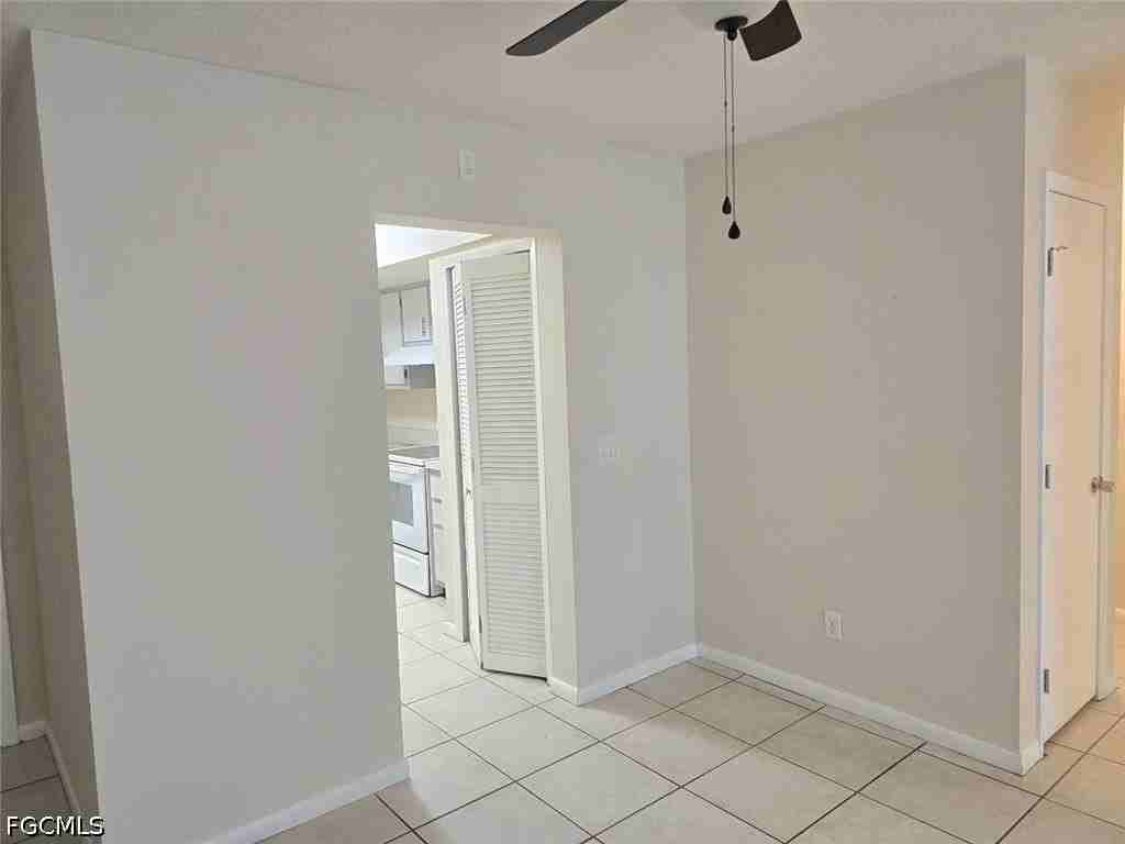 3815 Se 15th Pl #2 - Photo 5 of 21