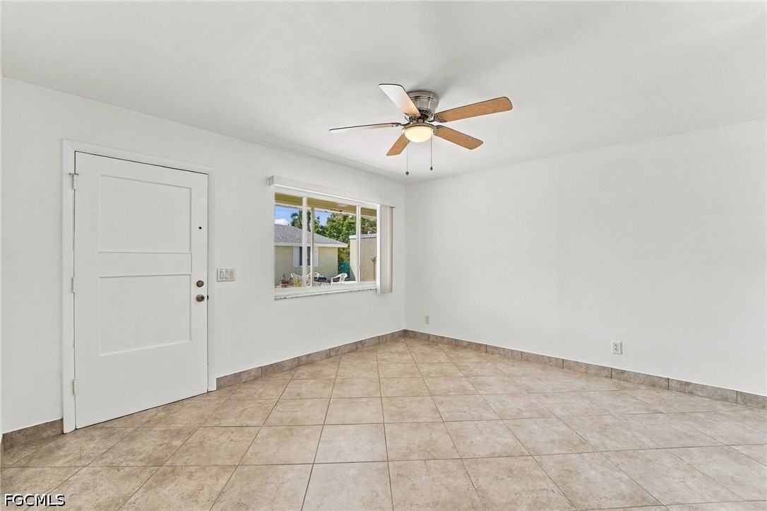 4956 Viceroy St #7 - Photo 7 of 20