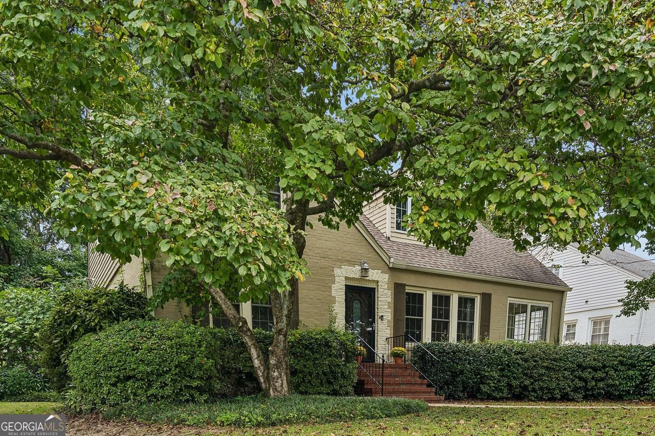 2918 N Hills Dr Ne - Photo 3 of 47