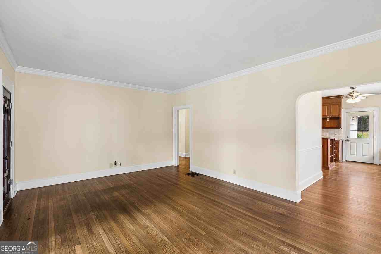 2918 N Hills Dr Ne - Photo 7 of 47