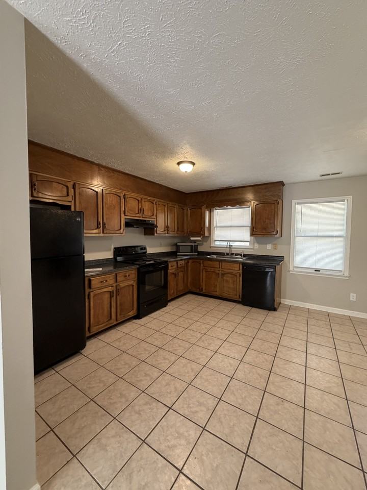 Bay West Court NEW - 150 #150 - Photo 5 of 12