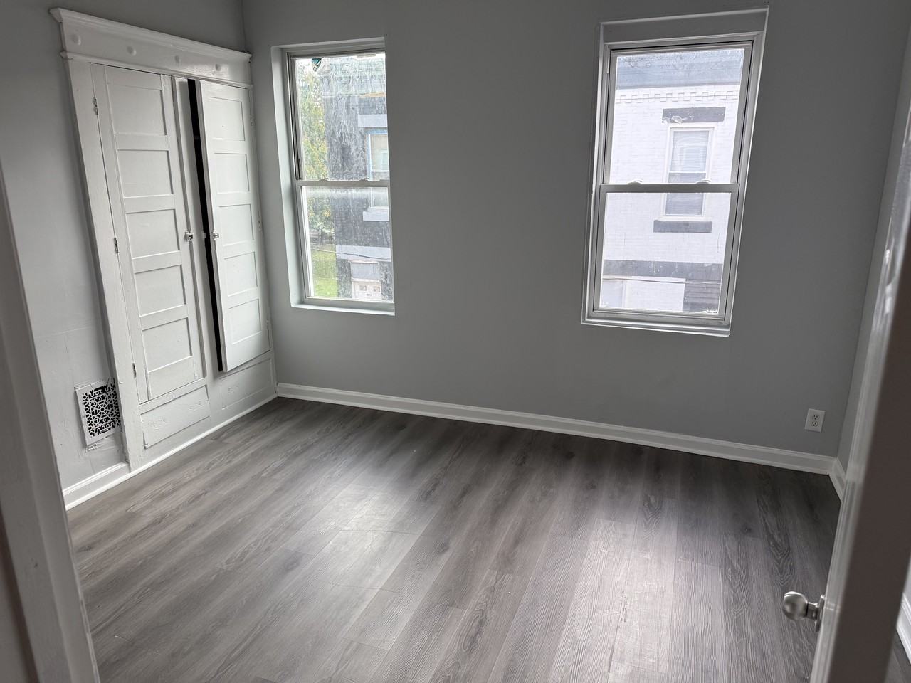 4452 N Gratz St #1 - Photo 6 of 8