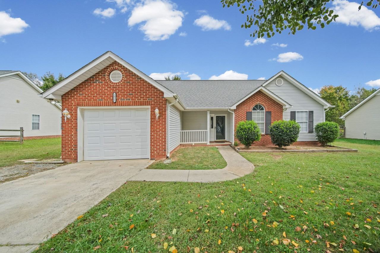 1012 Ridgefield Cir #1