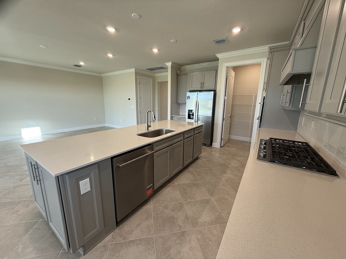 13663 Sw Vermillion Cir #1 - Photo 4 of 50