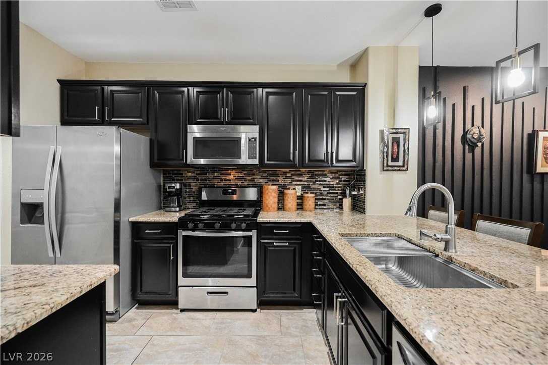 5975 Sunlight Garden Way - Photo 2 of 26