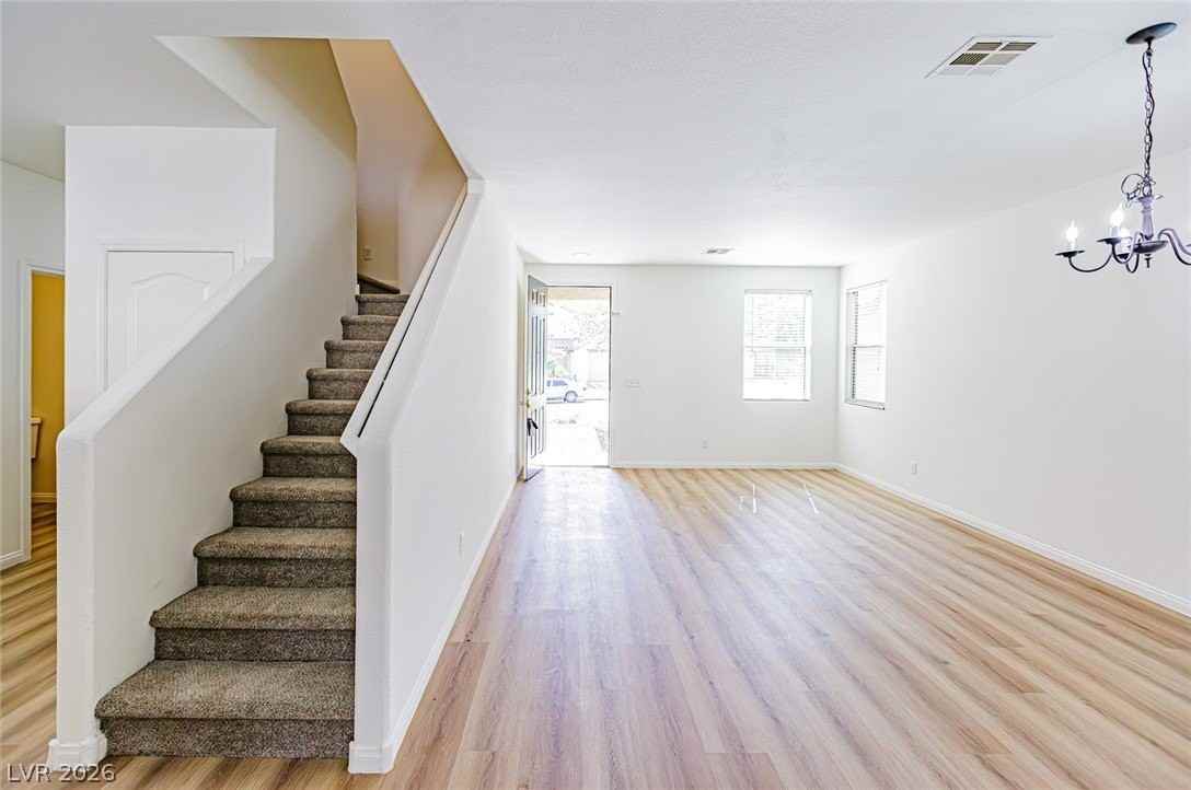 3308 Barada Heights Ave - Photo 7 of 42