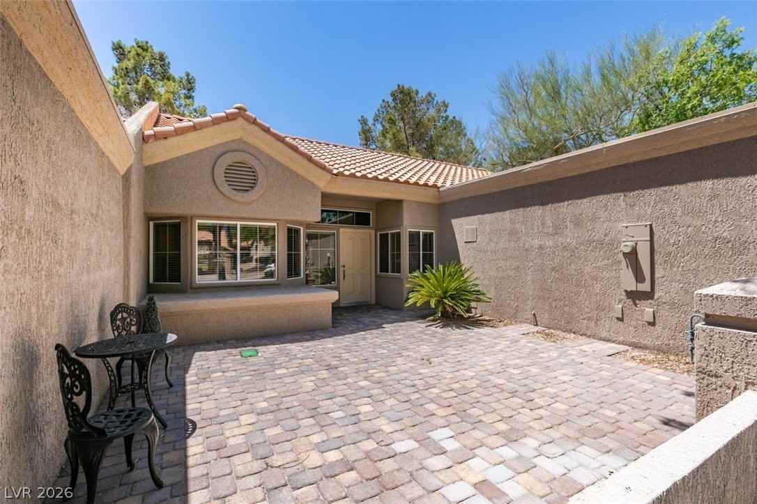 9537 Eagle Valley Dr - Photo 3 of 46