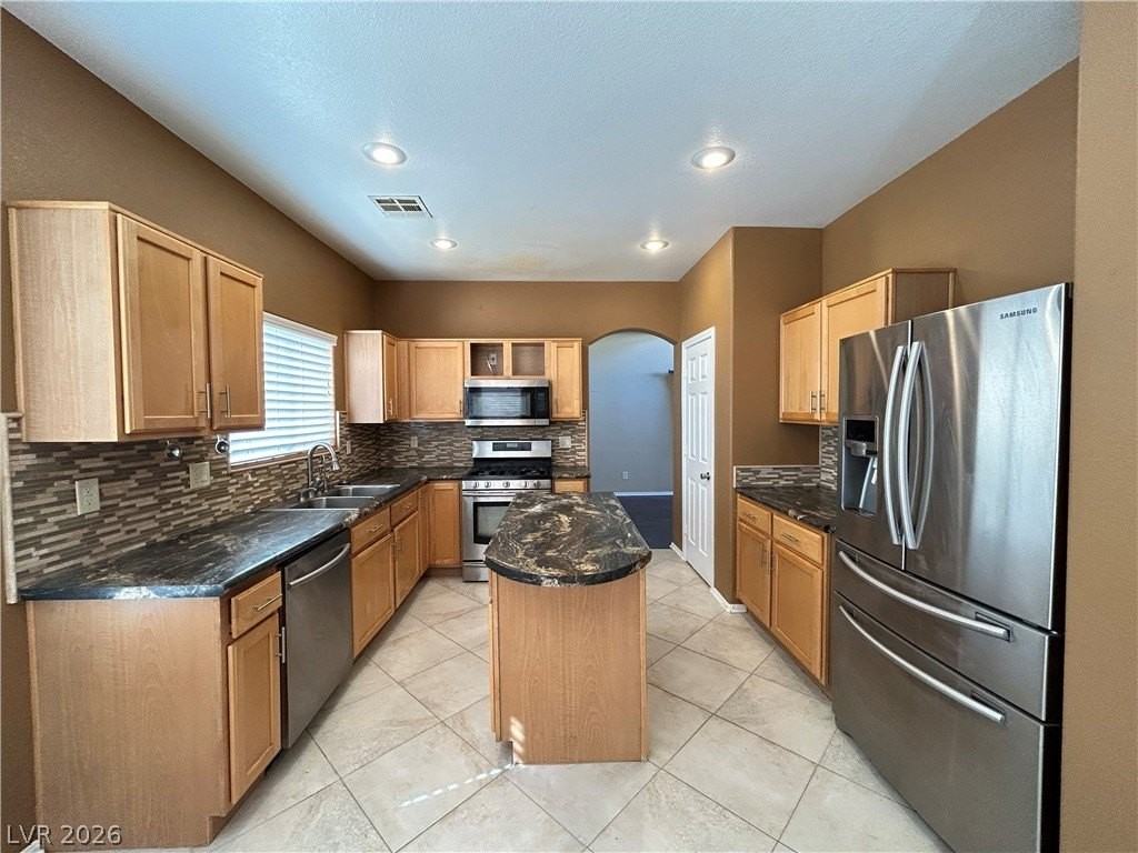 5223 Morning Splash Ave - Photo 4 of 23