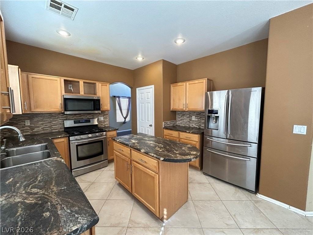 5223 Morning Splash Ave - Photo 5 of 23