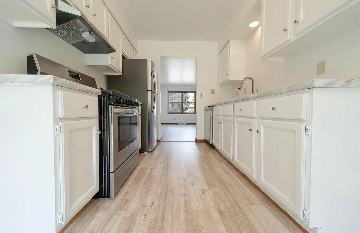707 Thomas St #707 - Photo 6 of 14