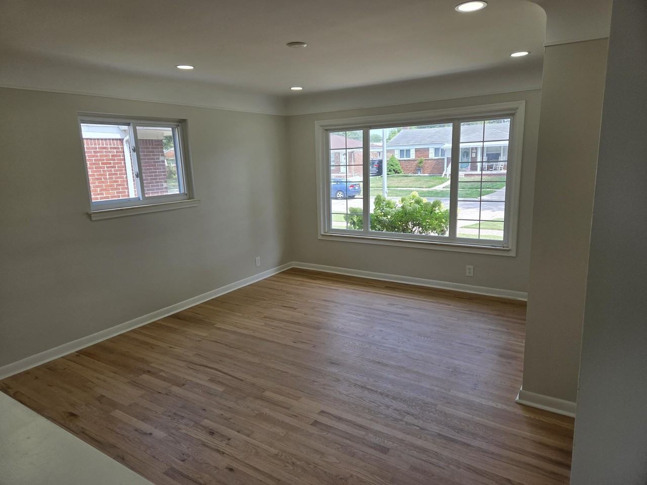 29215 Badelt St - Photo 3 of 24