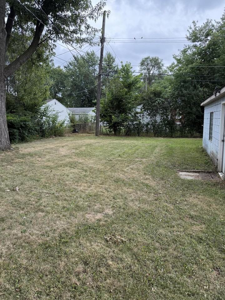 19454 Washtenaw St - Photo 4 of 5
