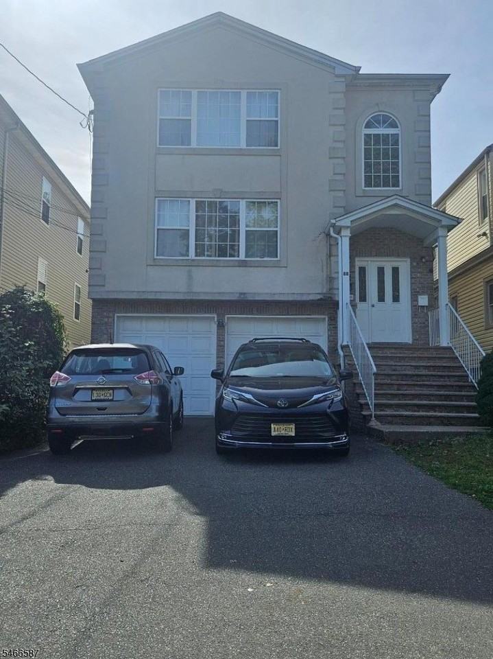 88 Hillside Ave