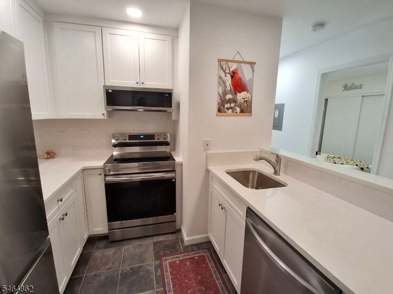 26 Larkspur Ct - Photo 2 of 23