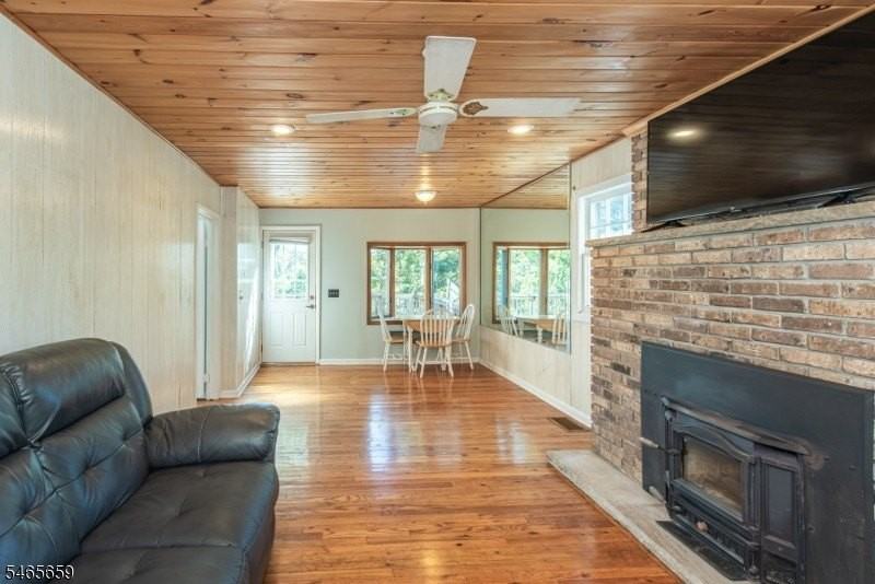 29 Lake Rd - Photo 5 of 25