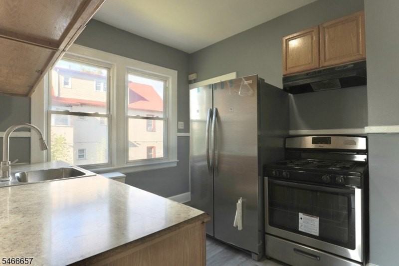 1132 Saint Louis Ave #2R - Photo 3 of 16