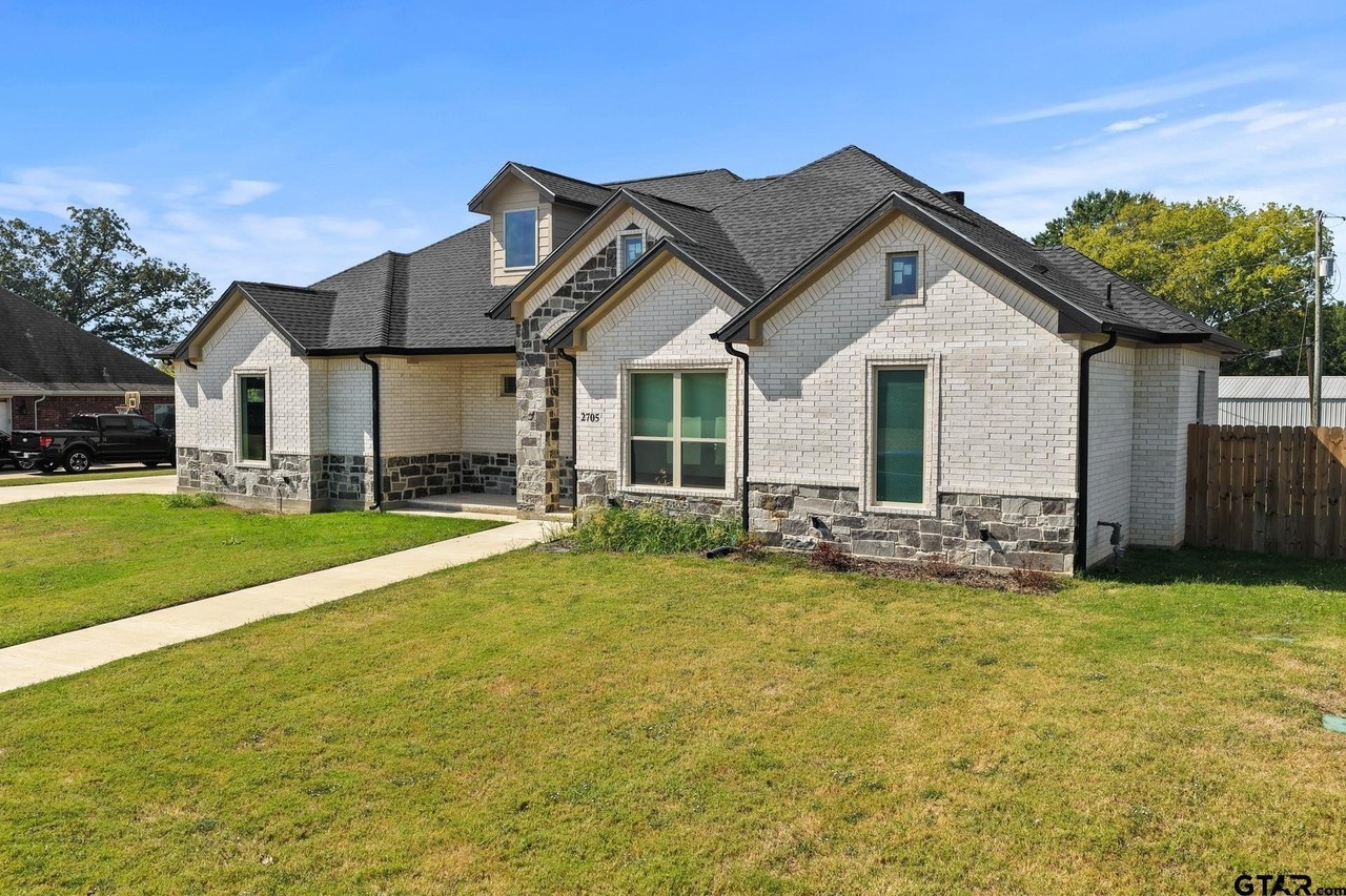 2705 Stone Briar - Photo 3 of 42