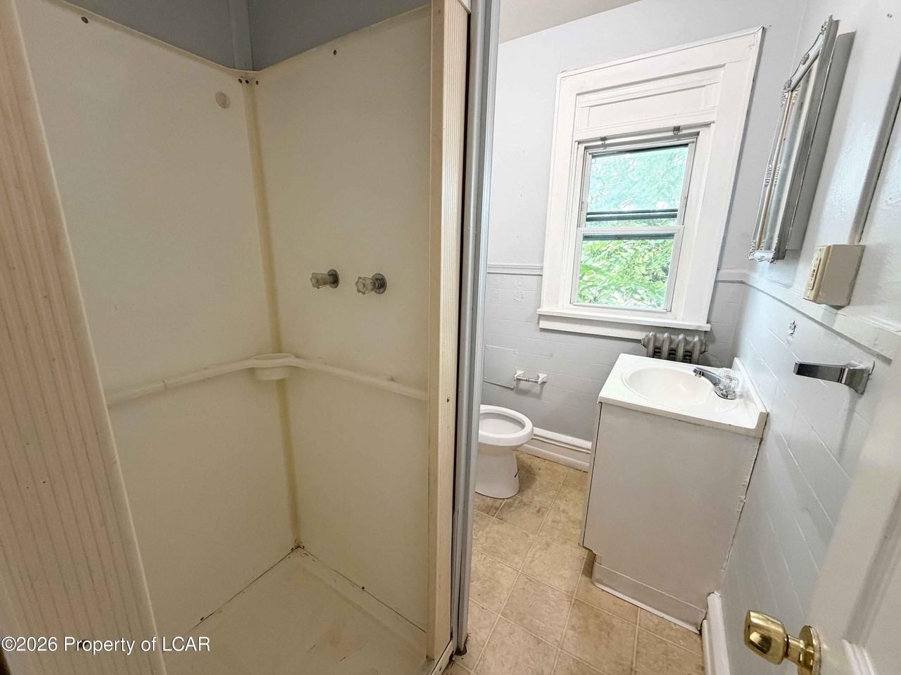 371 Blackman St #2 - Photo 5 of 8