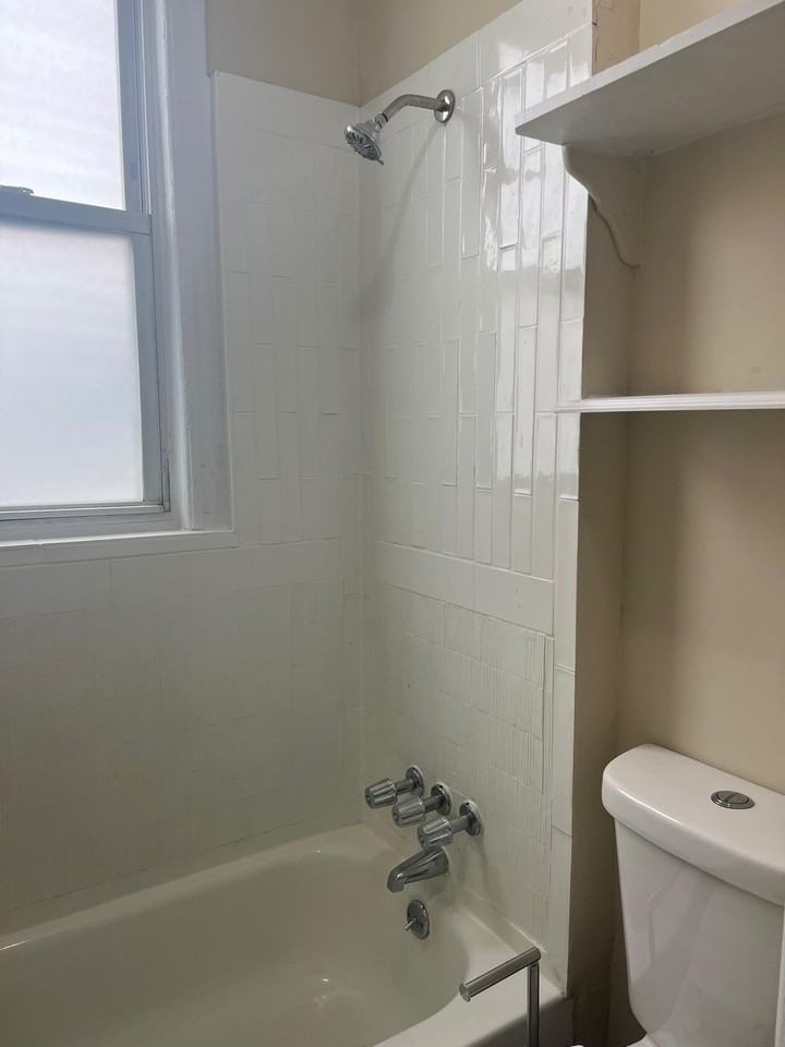 31 Carlton Ave #5 - Photo 6 of 16