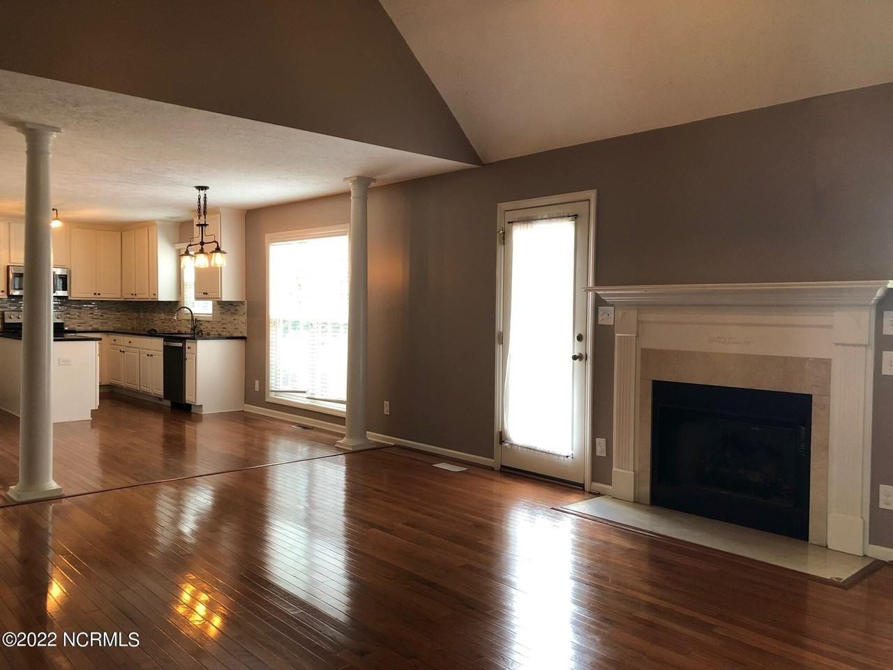 1000 Magnolia Dr - Photo 4 of 25