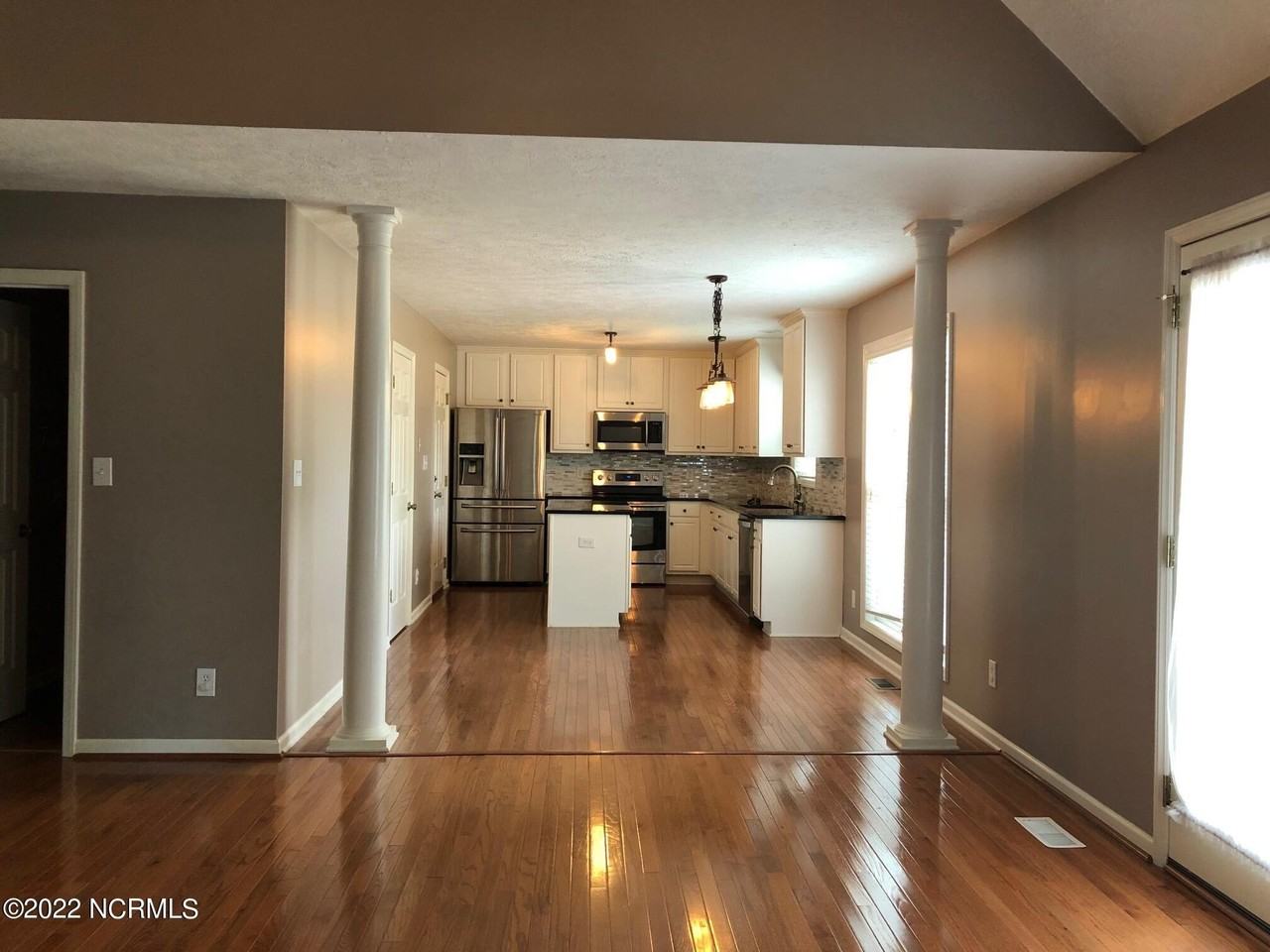 1000 Magnolia Dr - Photo 5 of 25