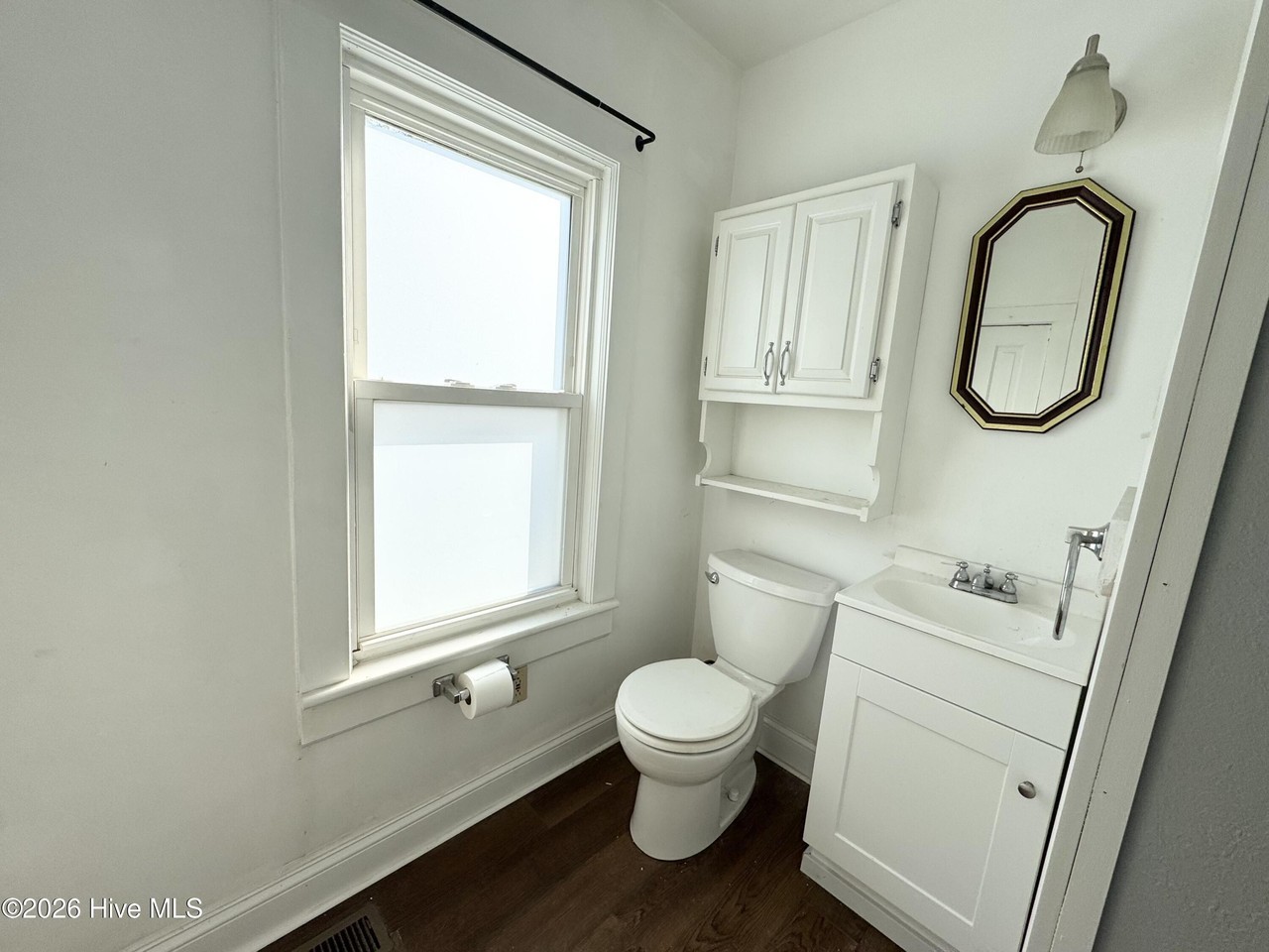 800 2nd St - Photo 4 of 13