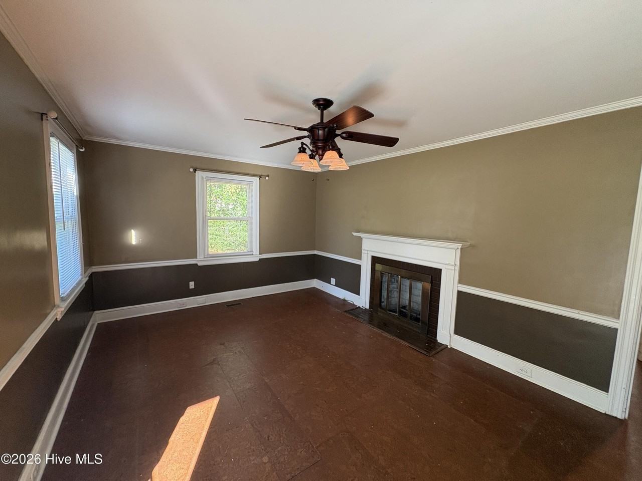 1404 Mcarthur Ave - Photo 7 of 18