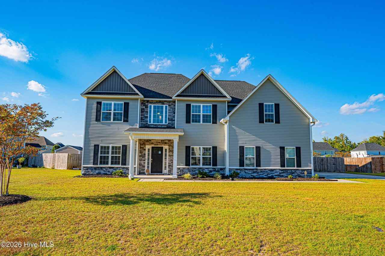 1011 Bluefish Pl - Photo 3 of 48
