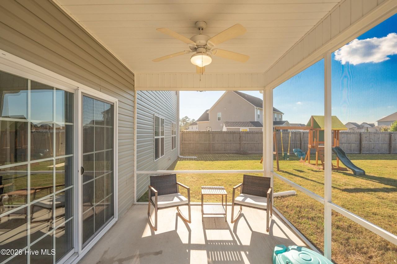 1011 Bluefish Pl - Photo 5 of 48