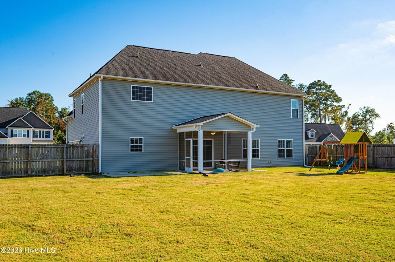 1011 Bluefish Pl - Photo 7 of 48