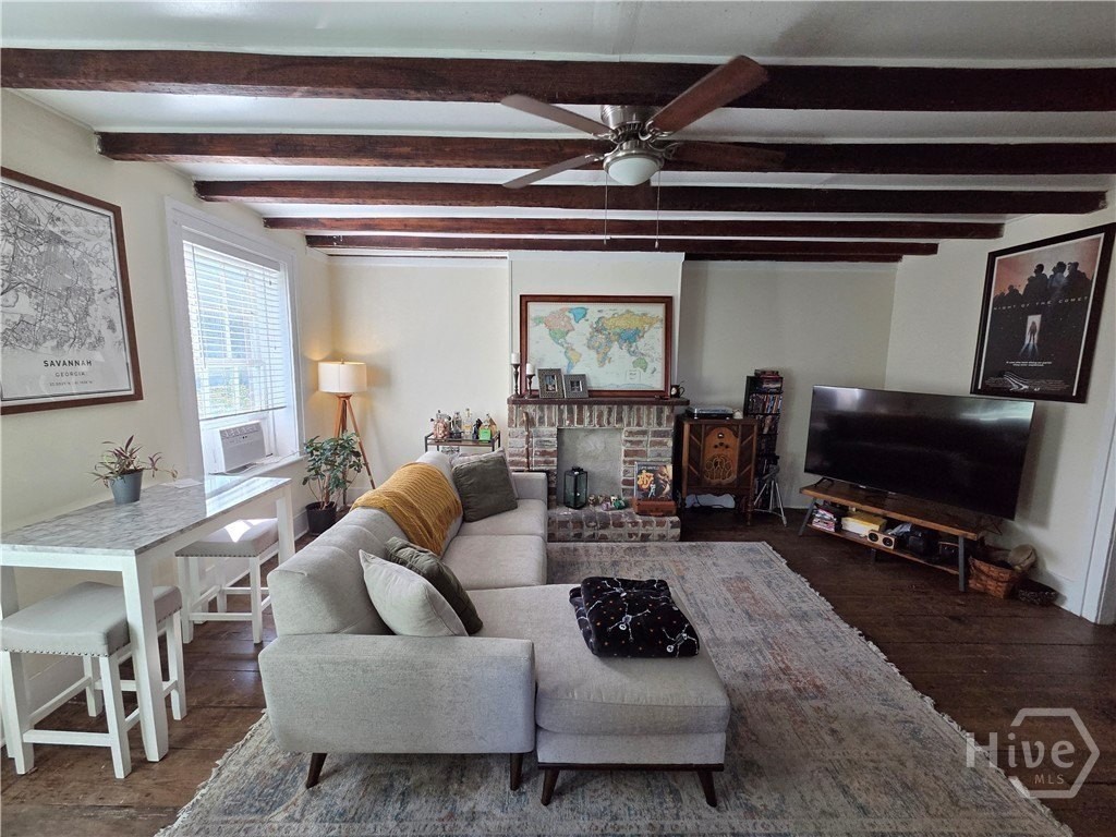 124 E Harris St #4 - Photo 3 of 12