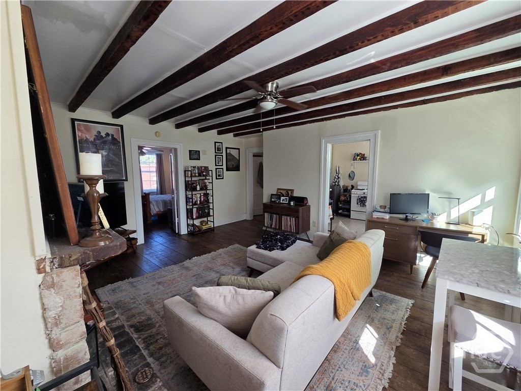 124 E Harris St #4 - Photo 6 of 12