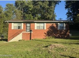 featured image of 305 Reagan St