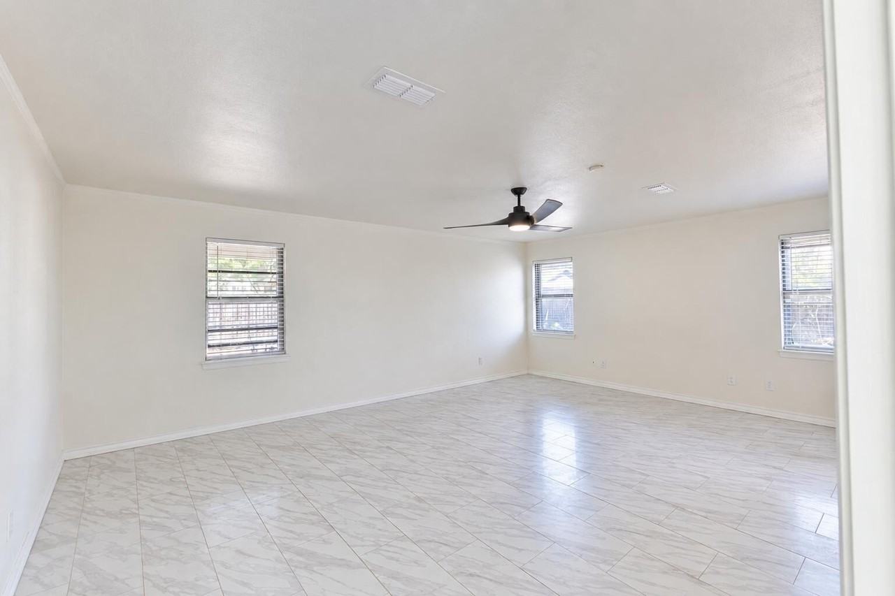 7705 Dixon Ave - Photo 6 of 14