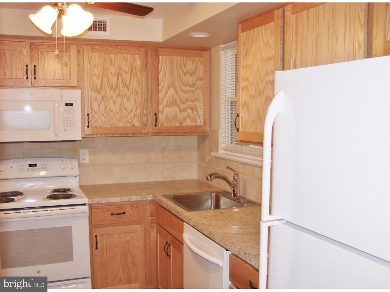 315 S Valley Forge Rd - Photo 3 of 20
