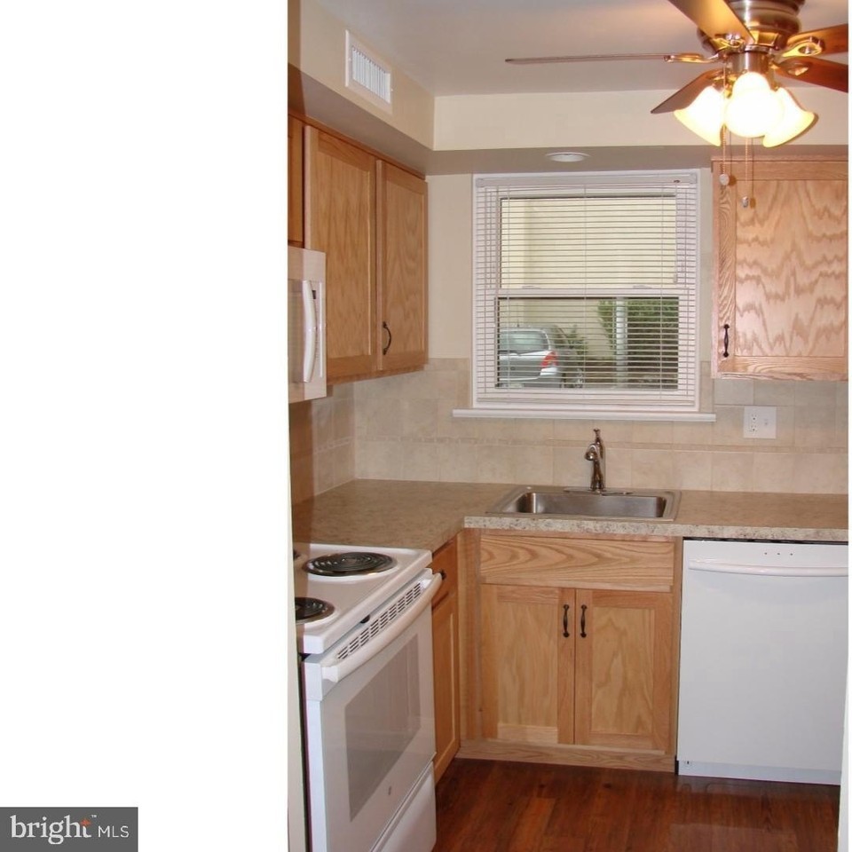 315 S Valley Forge Rd - Photo 4 of 20