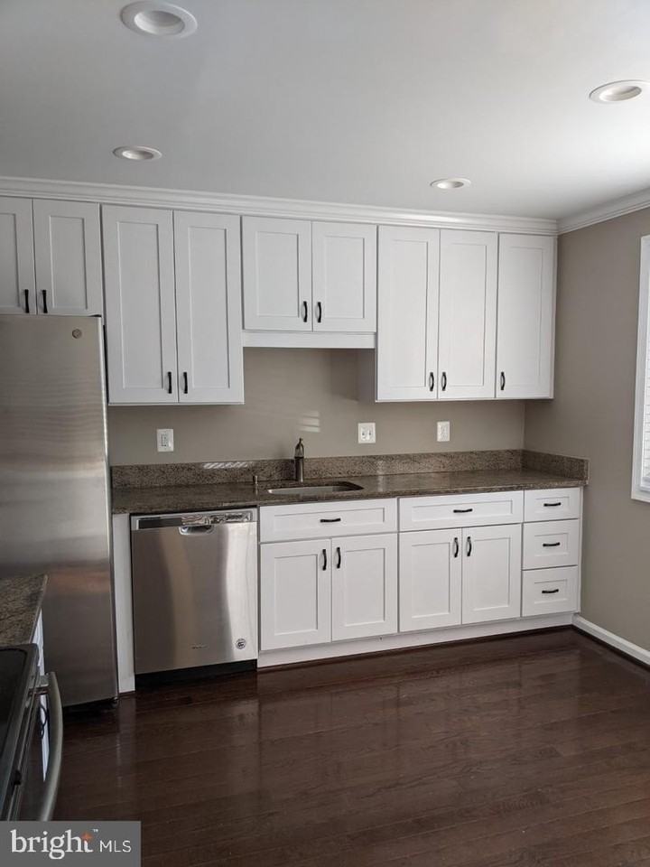5821 Jacksons Oak Ct - Photo 3 of 13