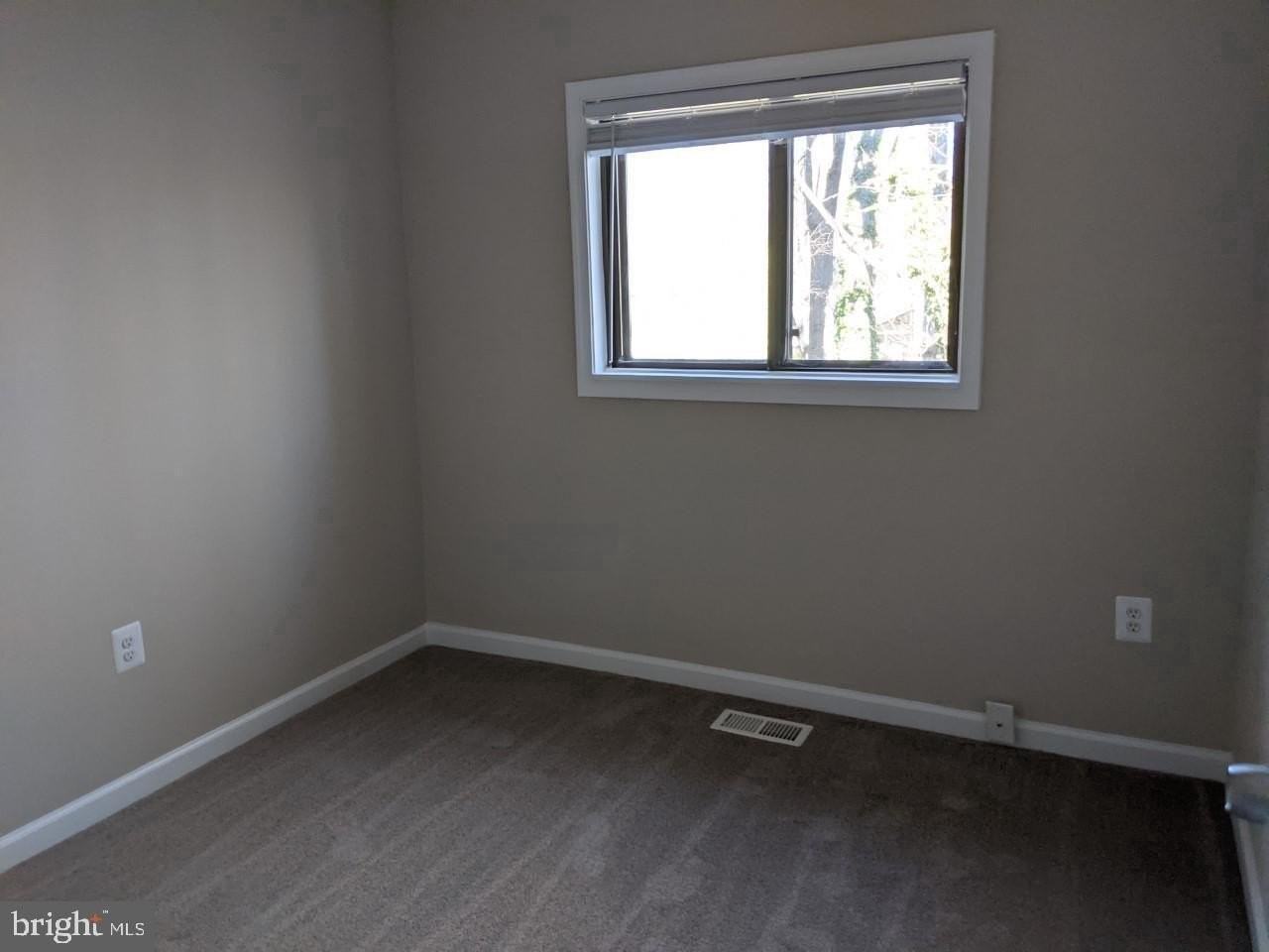 5821 Jacksons Oak Ct - Photo 5 of 13
