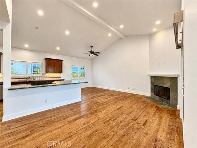 2516 Gates Ave - Photo 6 of 7