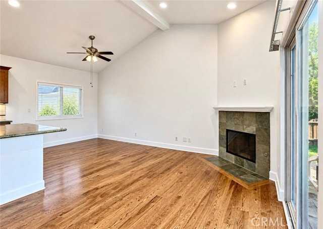 2516 Gates Ave - Photo 7 of 7