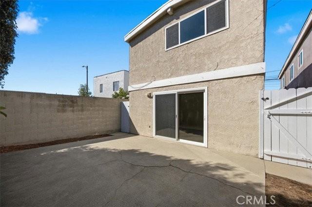 814 3rd St - Photo 3 of 8