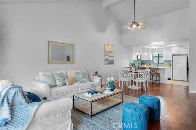 222 S Irena Ave - Photo 2 of 8