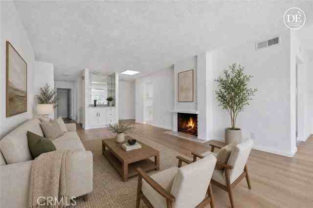 17222 Citron - Photo 2 of 6