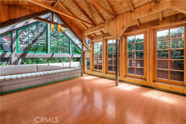 339 Saint Anns Dr - Photo 3 of 8