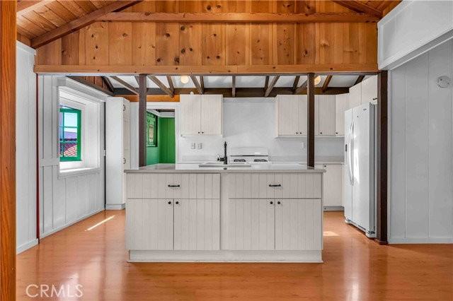 339 Saint Anns Dr - Photo 5 of 8