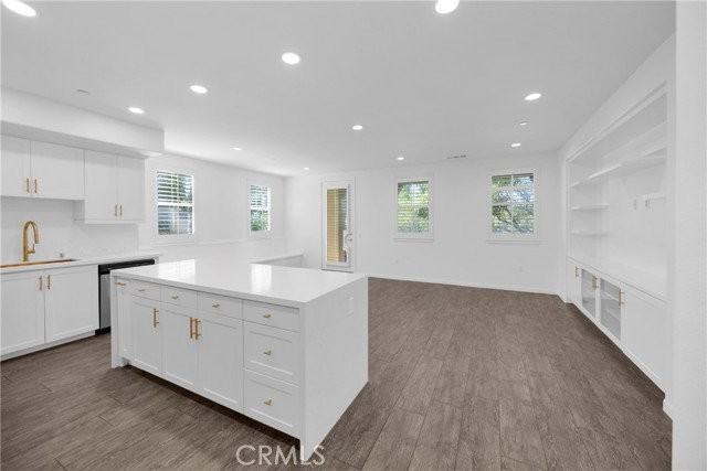 435 Mallorca Ln - Photo 6 of 8