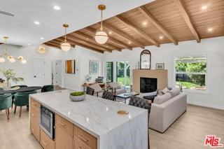 14930 Leadwell St - Photo 7 of 8