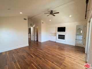 4309 Shadyglade Ave - Photo 5 of 8